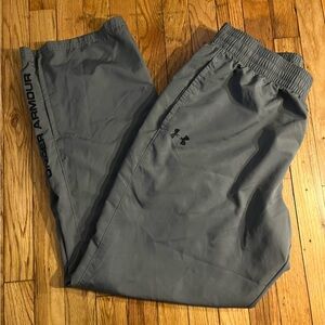 Under Armour Loose Grey Pants Men’s Size XL